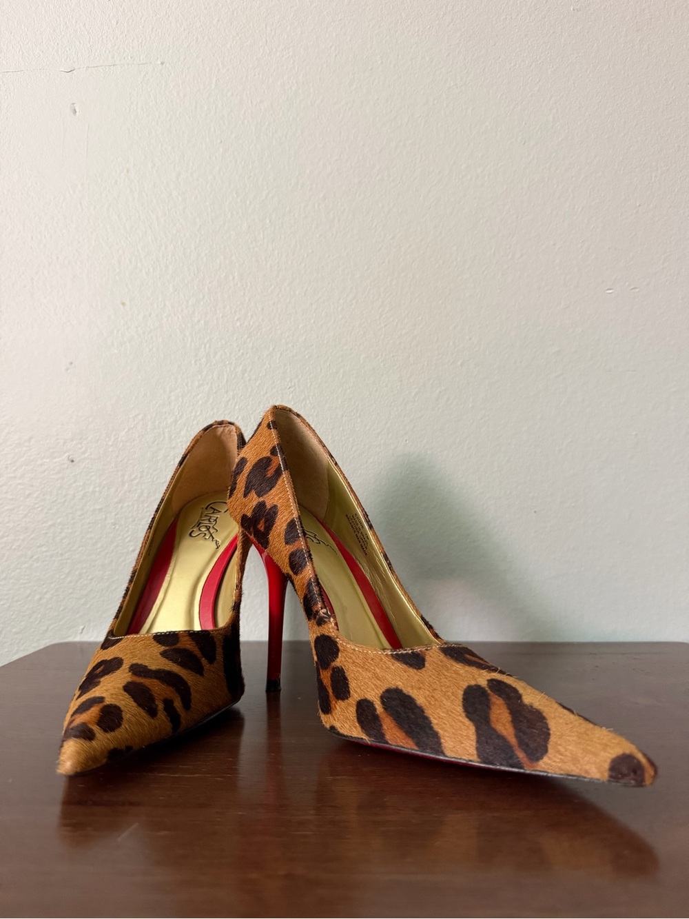 Carlos Santana Leopard Print Calf Hair Pointed Toe Stiletto Pumps Exude Size 7